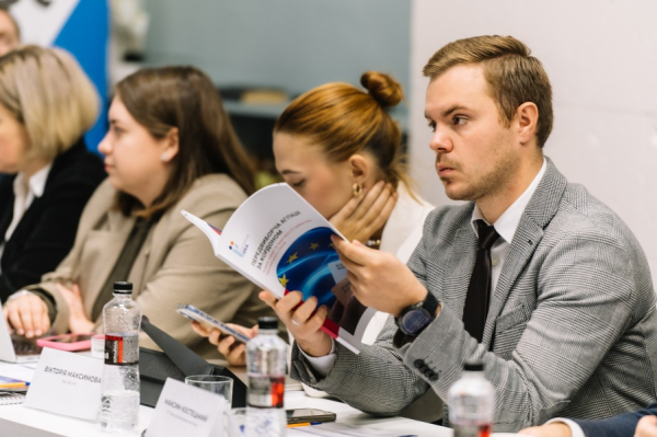 Комітет з питань організації державної влади провів круглий стіл: