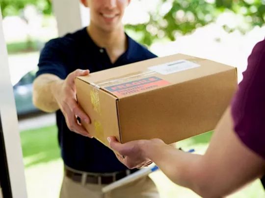 Нові податки для українців: Нацбанк хоче оподаткувати посилки до 150 євро та електрокари0