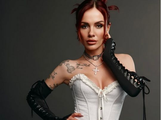 Терміново та невідкладно: популярна співачка перенесла операцію0