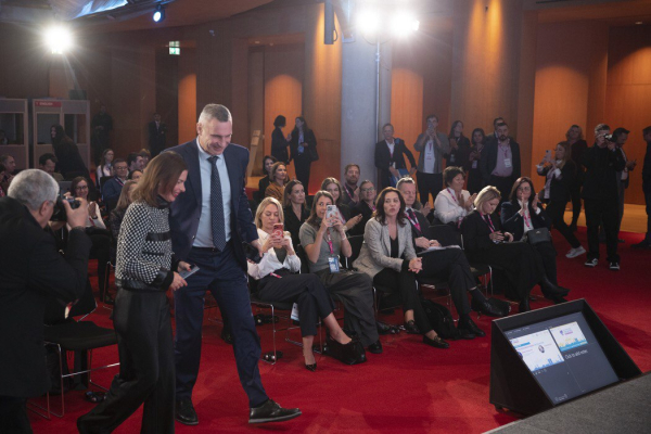 Віталій Кличко в Берліні зустрівся з представниками ЄБРР та компанії Google. Обговорив реалізацію важливих для столиці проєктів16