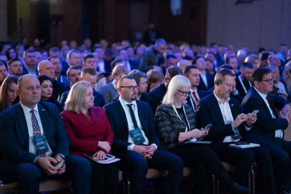 Єдність та відповідальність усіх органів влади перед українським народом – запорука стійкості держави: Олександр Корнієнко3