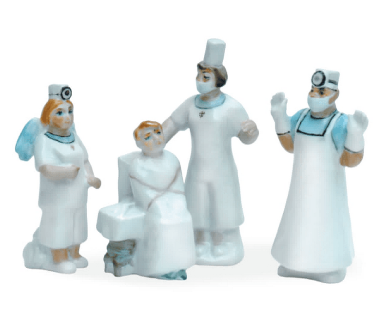 В. Трегубова, Скульптурна група «Операція «Лор». Коростенський фарфоровий завод. 1993. Зберігається у Коростенському міському краєзнавчому музеї В. Трегубова, Скульптурна група «Операція «Лор». Коростенський фарфоровий завод. 1993. Зберігається у Коростенському міському краєзнавчому музеї1