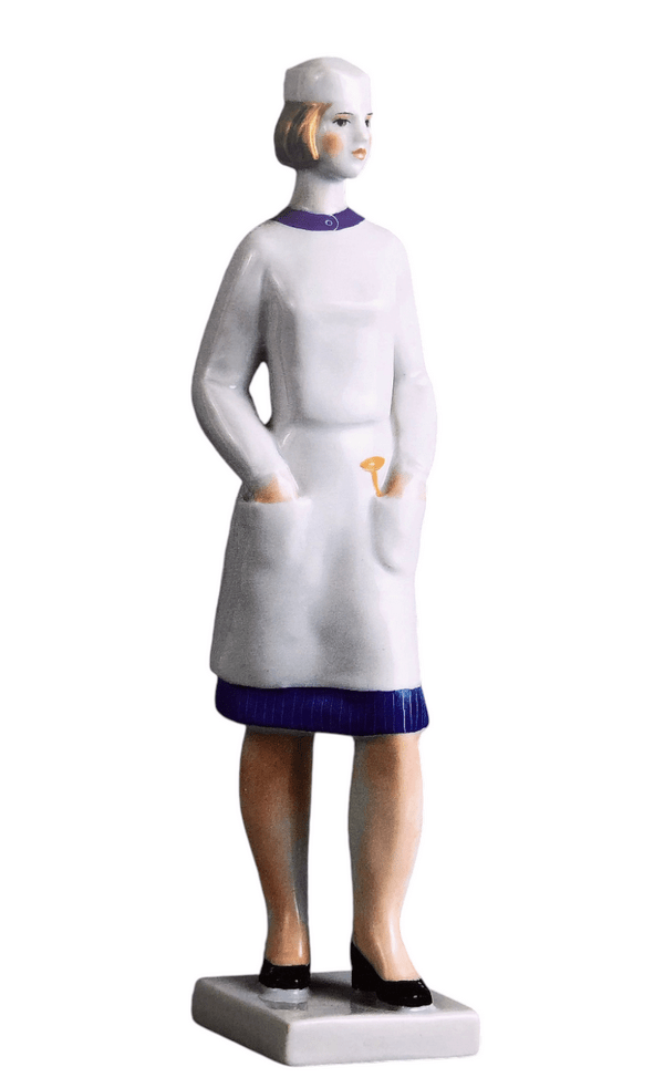 О. Жникруп. «Доктор». Київський експериментальний кераміко-художній завод. 1969 О. Жникруп. «Доктор». Київський експериментальний кераміко-художній завод. 19693