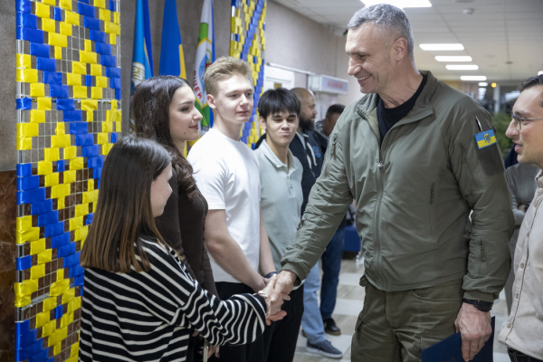 Віталій Кличко: Київ робить усе, щоб під час війни тривав повноцінний освітній процес13