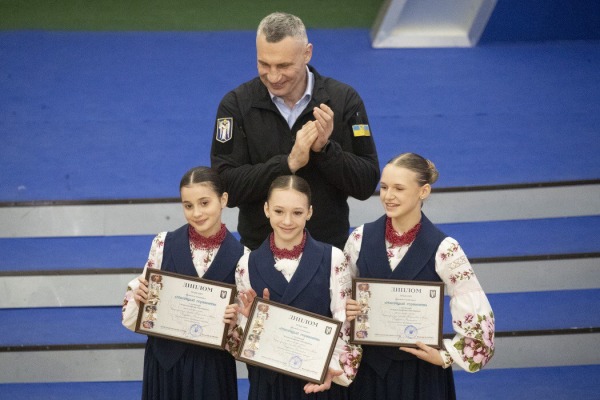 Віталій Кличко нагородив талановитих дітей – переможців щорічного міського конкурсу «Мистецькі горизонти»6