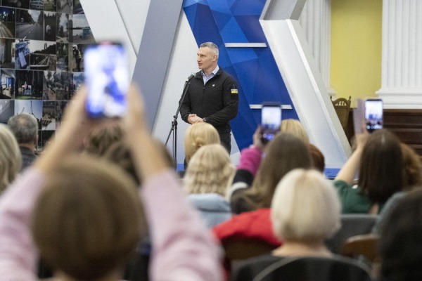 Віталій Кличко нагородив талановитих дітей – переможців щорічного міського конкурсу «Мистецькі горизонти»1