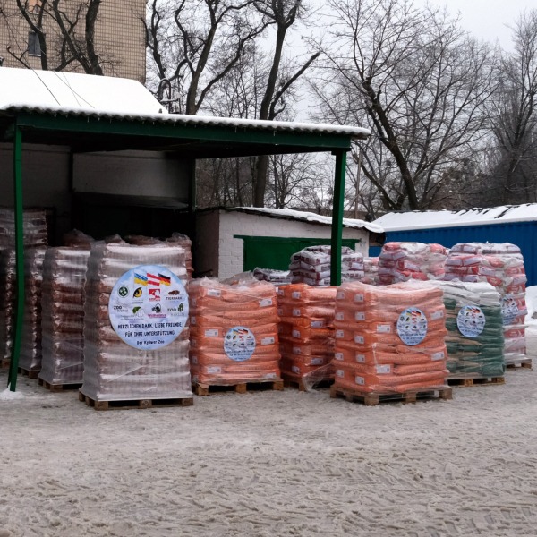 Київський зоопарк отримав 22 тонни кормів для тварин від європейських партнерів1