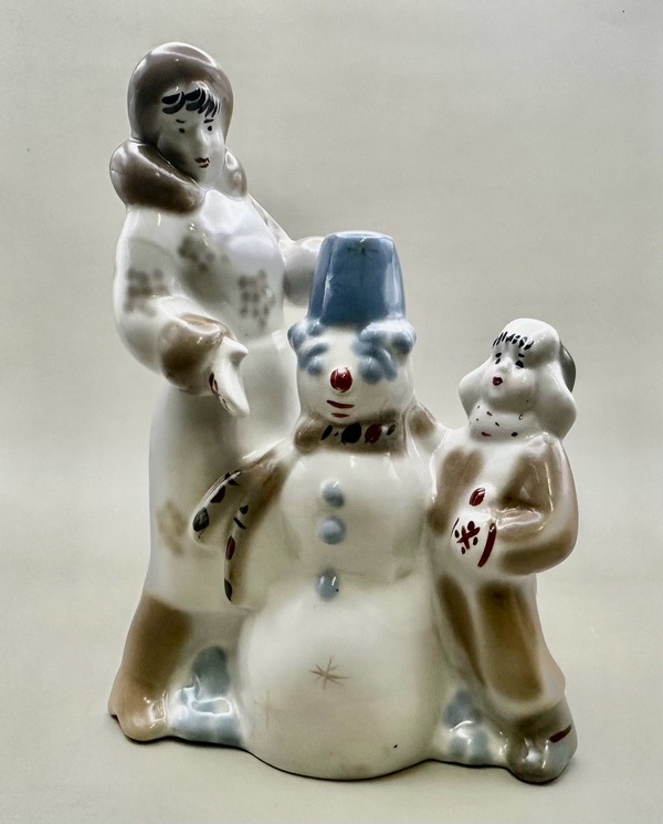 В. Албул, Н. Албул. Скульптурна група «Зимовий дворик», «Сніговик». Полонський завод художньої кераміки. 1987 рік2