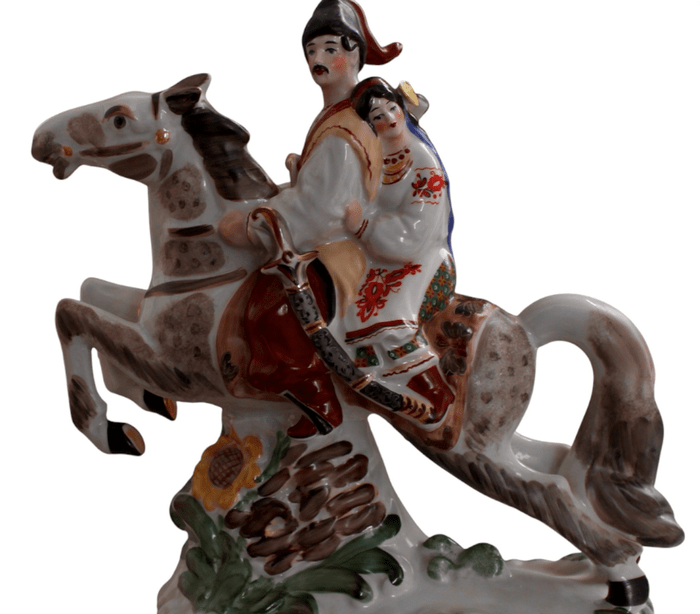 В. Мусієнко «Закохані» Київський експериментальний кераміко-художній завод. 19944