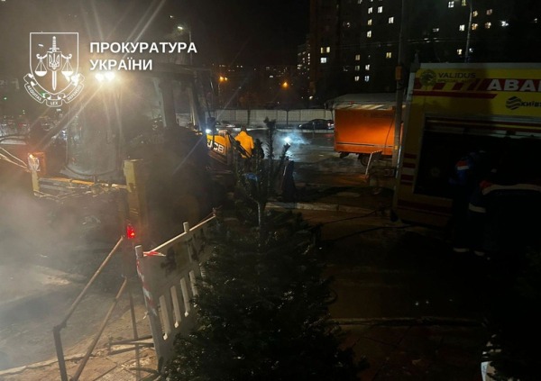 У Києві 16-річна дівчина отримала 73% опіків після падіння в яму з окропом1