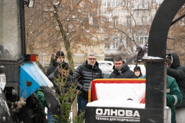 У Києві презентували повний цикл екологічної утилізації новорічних дерев2