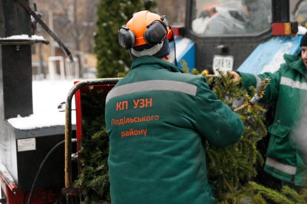 У Києві презентували повний цикл екологічної утилізації новорічних дерев6