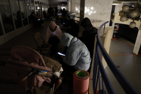 У ніч проти 9 січня під час повітряної тривоги на станціях метрополітену укривалися майже 22 000 людей0