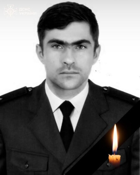 Зірвався з висоти: у Києві під час робіт на енергооб'єкті загинув рятувальник1