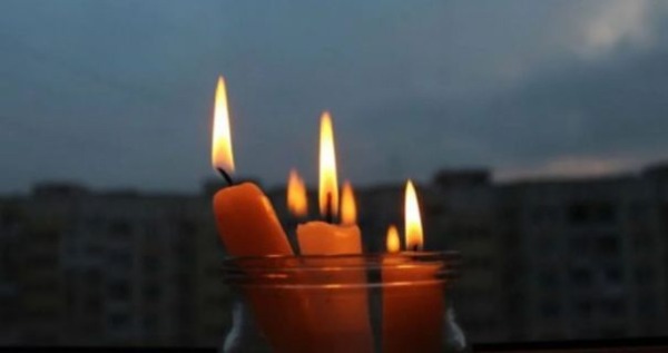 У Києві люди перекрили дорогу через відсутність світла0