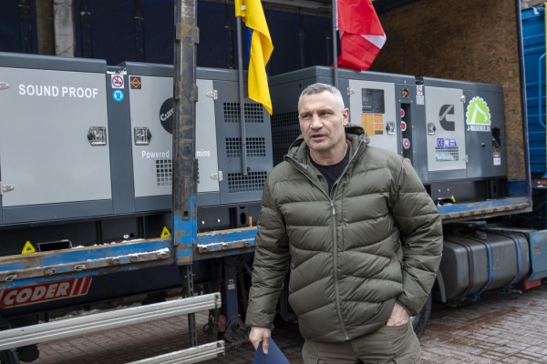 Віталій Кличко: До Києва з Копенгагена надійшли генератори та мобільна котельня4