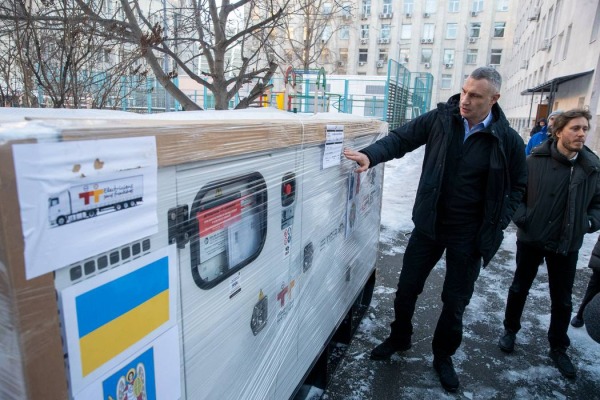 Віталій Кличко: Один з генераторів, які передала Києву від французької столиці пані мер Парижа, працюватиме в ліцеї. Загалом Париж передав Києву 8 генераторів6