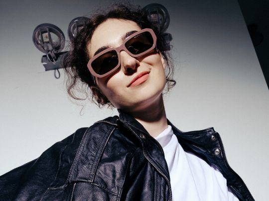 Ностальгія за безтурботним життям: співачка Gezweirdo презентувала оригінальний трек0