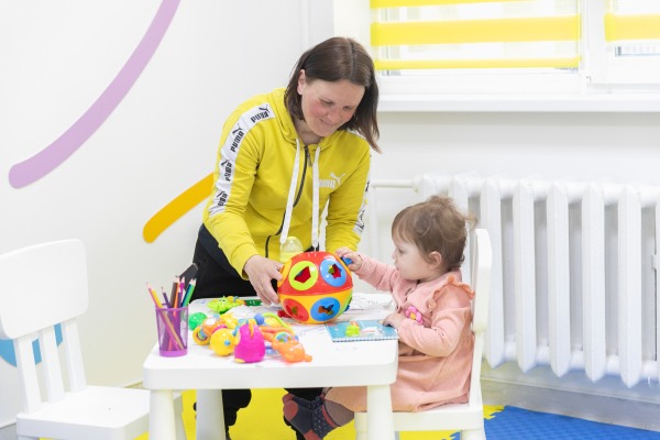 У Деснянському районі Києва відкрили сучасний простір раннього втручання для дітей від народження до 4 років4