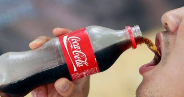 У Києві п’яний кур’єр випив колу прямо із замовлення клієнта0