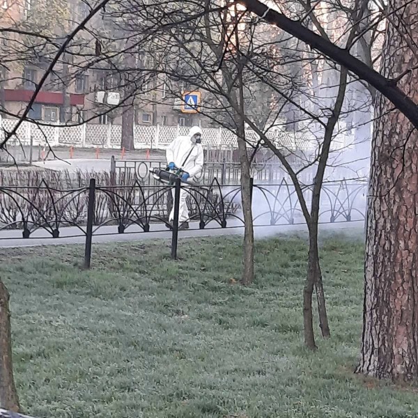 У Києві тривають планові обробки зелених і прибережних зон від кліщів (+ перелік локацій)2