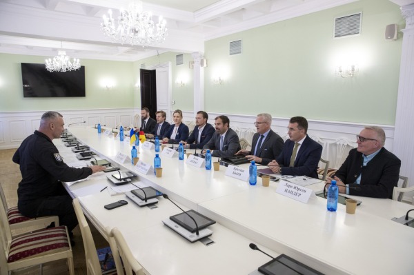 Віталій Кличко зустрівся з Державним міністром МЗС Німеччини Флоріаном Ганом4