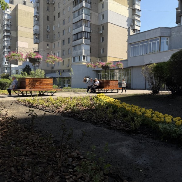 У Києві відновлюють благоустрій після демонтажів тимчасових споруд і впроваджують відеоконтроль на локаціях зі стихійними сміттєзвалищами2