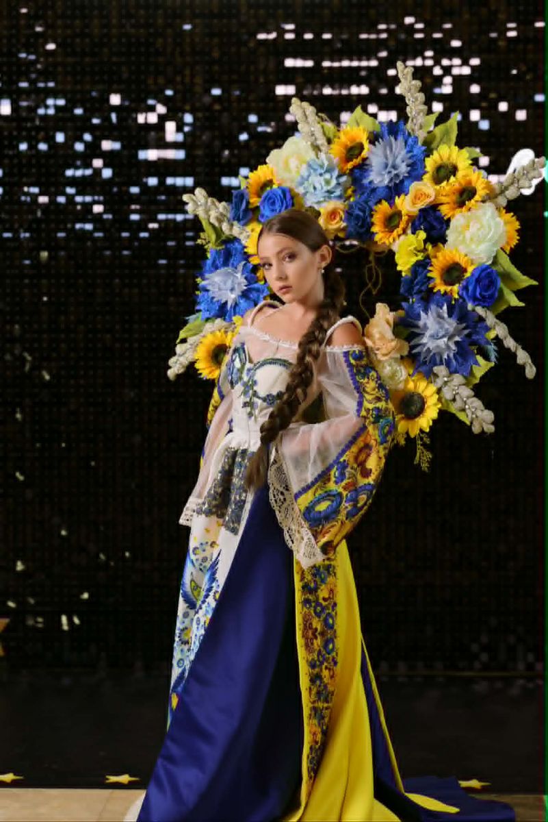 Аліна вже четвертий рік демонструє couture-луки, створені провідними дизайнерами України та Європи2